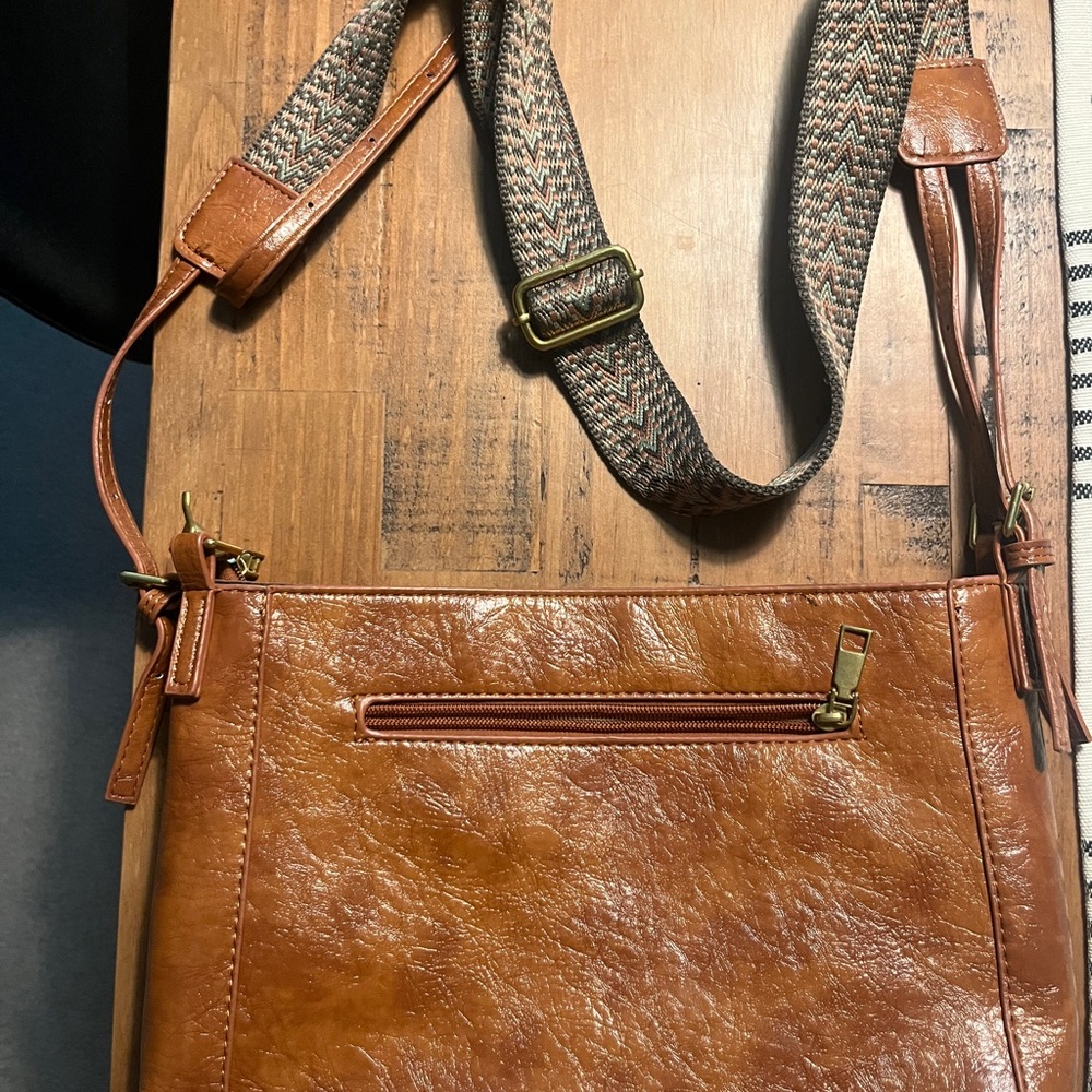 Amazon Essentials Brown Crossbody Bag